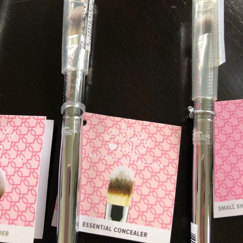 IT Brushes For ULTA “Love Beauty Fully” Set of 3 - Picture 16 of 16